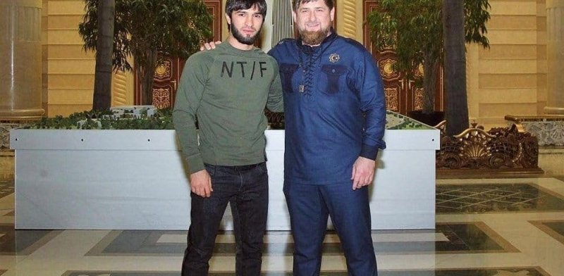 ЧЕЧНЯ. Глава Чечни поздравил Зубайра Тухугова с днем рождения