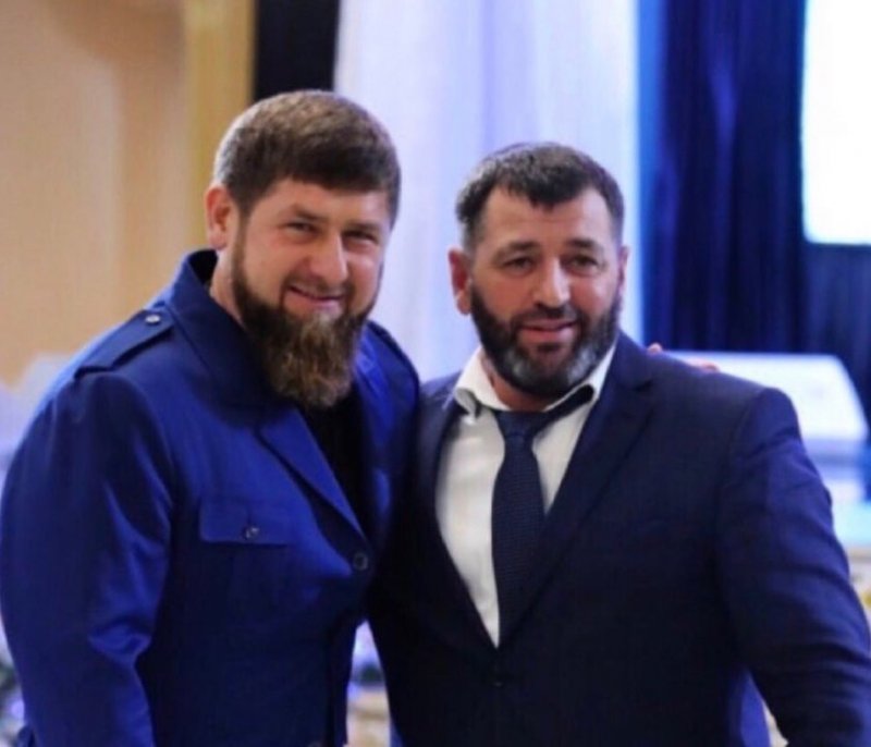 ЧЕЧНЯ. Р. Кадыров поздравил с днём рождения главу Надтеречного района Чечни Ш. Куцаева