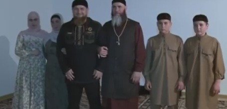 ЧЕЧНЯ. Р. Кадыров поздравил с днем рождения муфтия Чечни Салаха-хаджи Межиева