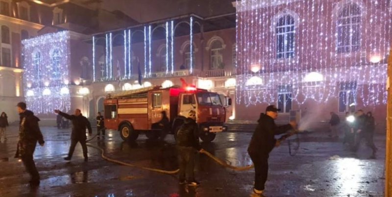 ГРУЗИЯ: В Грузии из-за новогодних фейерверков пострадали десятки человек