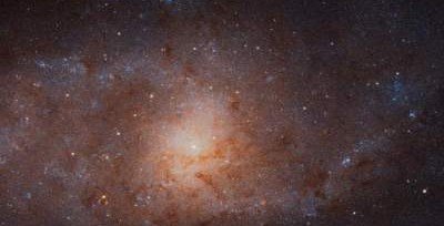 Хаббл получил снимок галактики из созвездия Треугольника