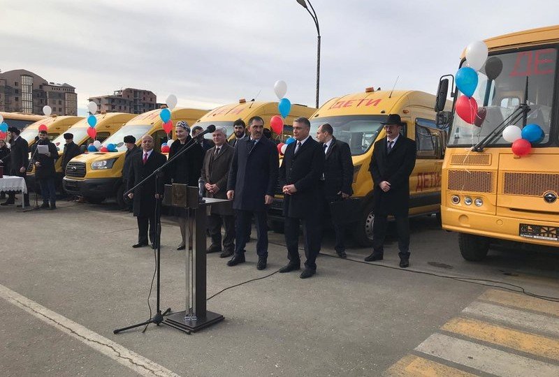 ИНГУШЕТИЯ. 46 новых школьных автобусов и карет скорой помощи получила Ингушетия