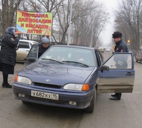 ИНГУШЕТИЯ. Сотрудниками ОГИБДД МО МВД России "Малгобекский" совместно с инспекторами ПДН проведено профилактическое мероприятие "Автокресло детям!"