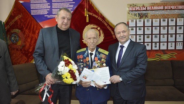 СТАВРОПОЛЬЕ. Ветерана Великой Отечественной войны поздравили со 100-летним юбилеем