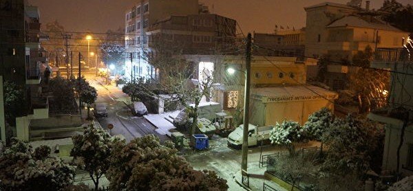 В Афинах выпал снег, закрыты школы