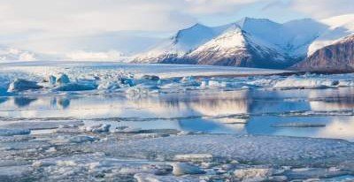 В Антарктиде обнаружили озеро, скрытое под километром льда