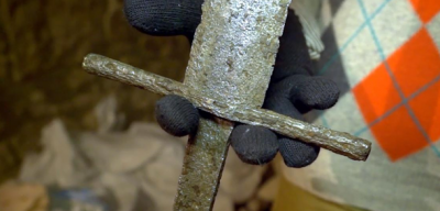 В подземелье Львова нашли средневековый меч