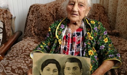 В России 103-летней Вержик Хачарян пообещали жилье и предложили подождать
