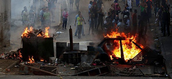 В Венесуэле в ходе протестов задержали около 30 человек