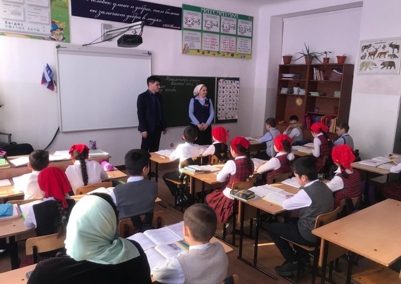 ЧЕЧНЯ. Единороссы провели открытый урок для школьников Надтеречного района