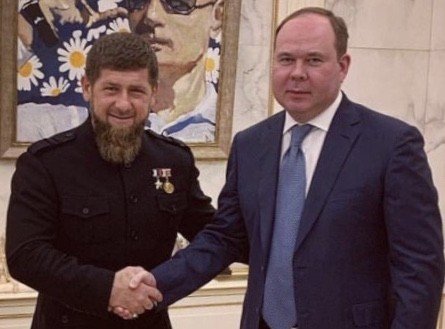 ЧЕЧНЯ. Глава Чечни поздравил с днем рождения Руководителя Администрации Президента РФ Антона Вайно
