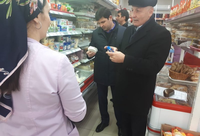 ЧЕЧНЯ. Партийцы «Единой России» сделали контрольную закупку молочных продуктов в магазинах Грозного