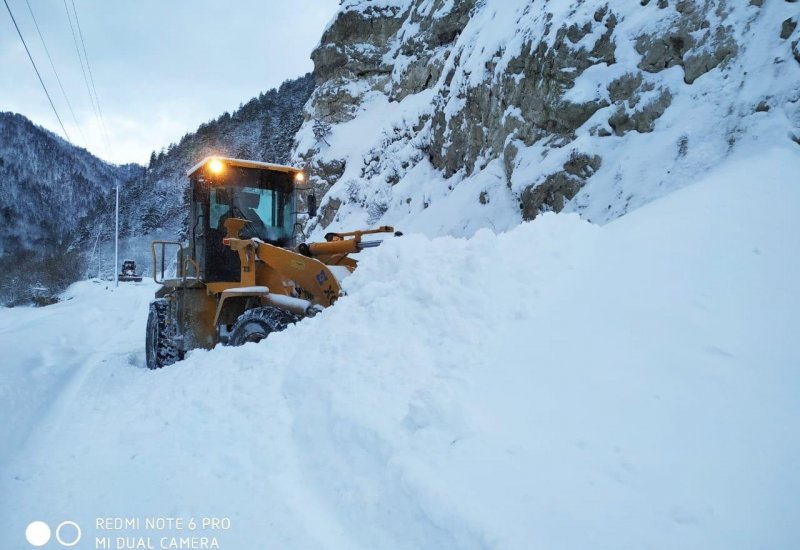 ЧЕЧНЯ. «Сообщение восстановлено»: дороги к горным районам Чечни очистили от снега