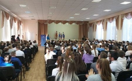 КРЫМ. 1000 симферопольских школьников приняло участие в мастер-классах по самообороне и греко-римской борьбе