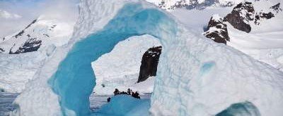 На снимках Антарктиды нашли необычный объект