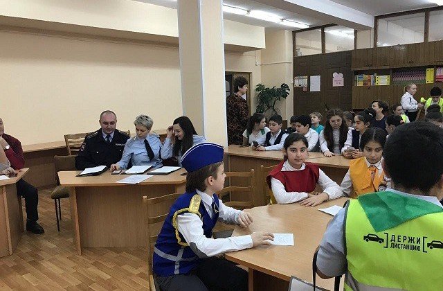 СТАВРОПОЛЬЕ. На Ставрополье прошел конкурс по дорожной безопасности среди студентов, школьников и автоинспекторов