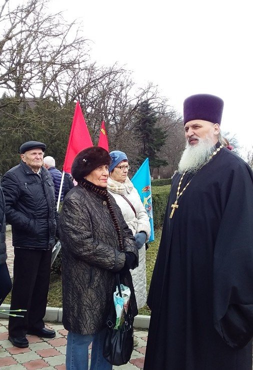 СТАВРОПОЛЬЕ. В Невинномысске прошло торжественное мероприятие у памятника воинам-интернационалистам