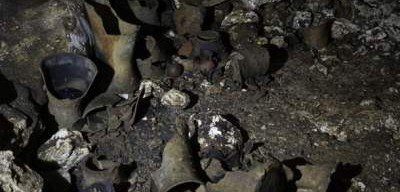 Археологи обнаружили пещеру с тысячелетними артефактами майя