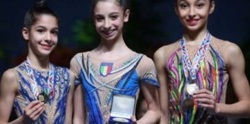 АЗЕРБАЙДЖАН. Арзу Джалилова завоевала две медали на турнире по художественной гимнастике во Франции