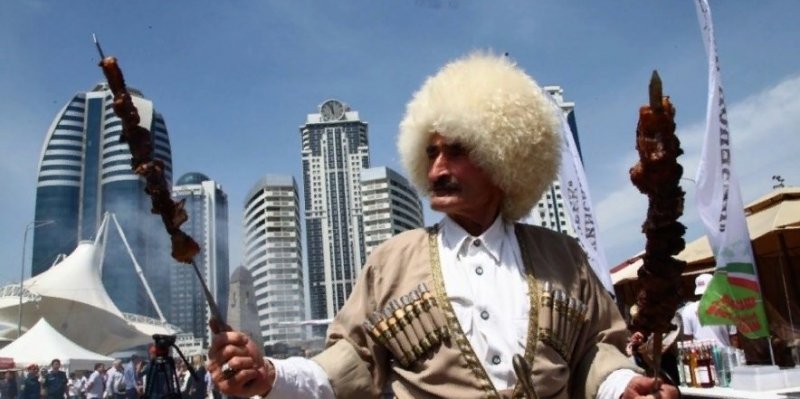 ЧЕЧНЯ. 27 апреля в Грозном пройдет III Международный фестиваль туризма и активного отдыха «Шашлык-машлык»