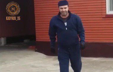 ЧЕЧНЯ. Рамзан Кадыров оказал помощь инвалиду Евгению Мусулаеву в приобретении протезов