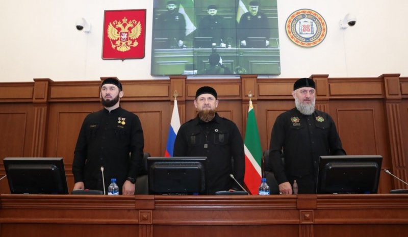 ЧЕЧНЯ. В Грозном прошло торжественное собрание, посвященное Дню Конституции Чеченской Республики