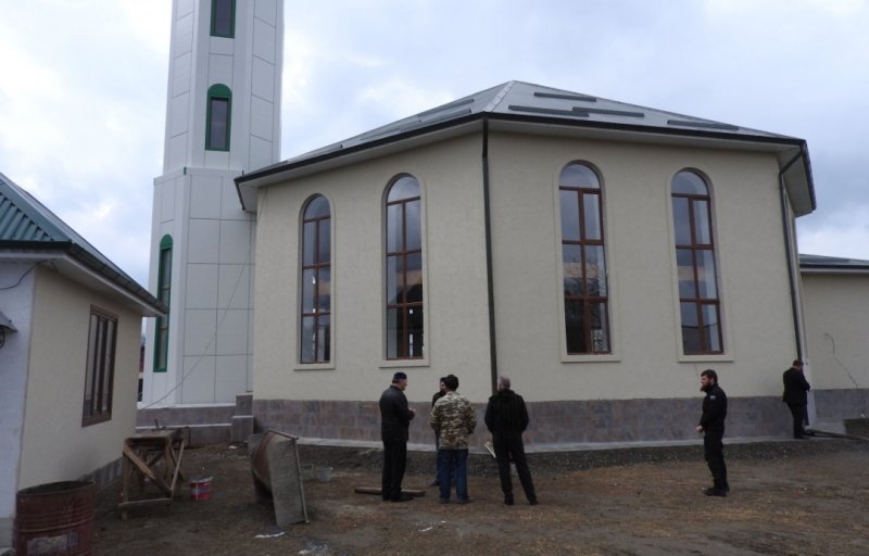 ЧЕЧНЯ. В станице Шелкозаводская завершается строительство мечети и медресе