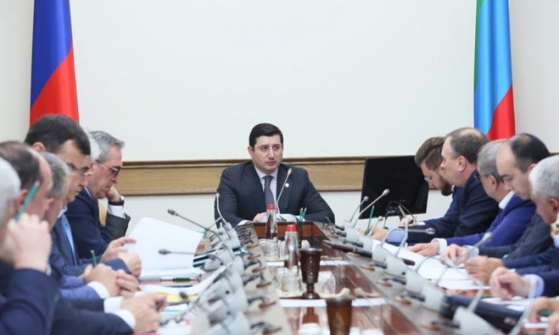 ДАГЕСТАН. Гаджимагомед Гусейнов провел совещание по вопросу реализации республиканской инвестиционной программы на 2019 год