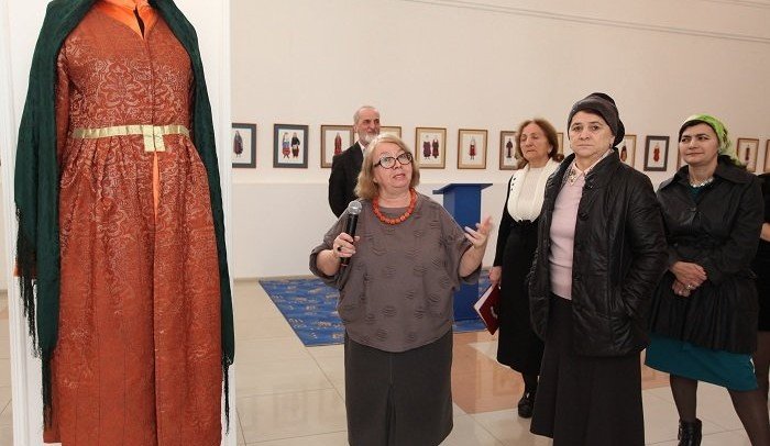 ИНГУШЕТИЯ. В Ингушском музее изобразительных искусств открылась выставка «Традиционный женский костюм народов Дагестана»