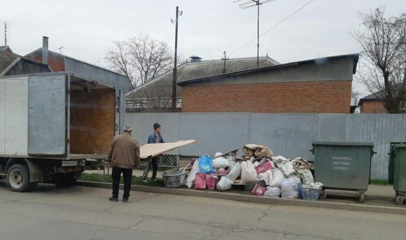 КРАСНОДАР. В Краснодаре оштрафуют двух мужчин за свалку строительного мусора на улице Российской