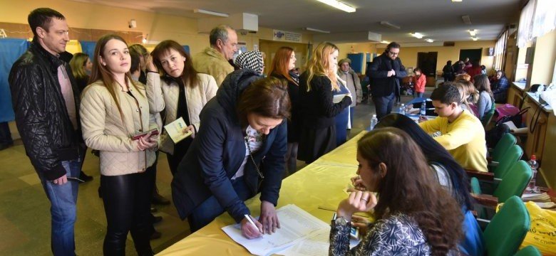 На Украине завершилось голосование на выборах президента страны