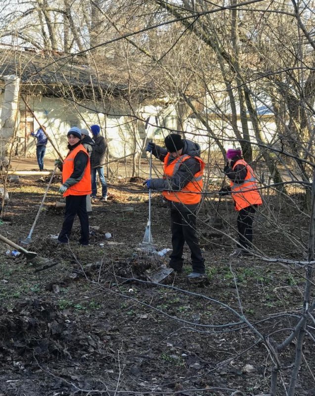 РОСТОВ. Более 5000 ростовчан приняли участие в субботнике