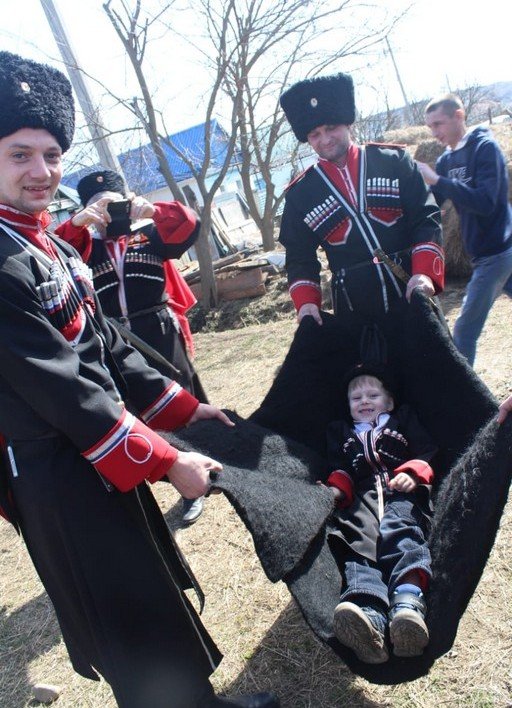 СТАВРОПОЛЬЕ. СТАРИННЫЙ КАЗАЧИЙ ОБРЯД ПРОШЕЛ В НЕВИННОМЫССКЕ