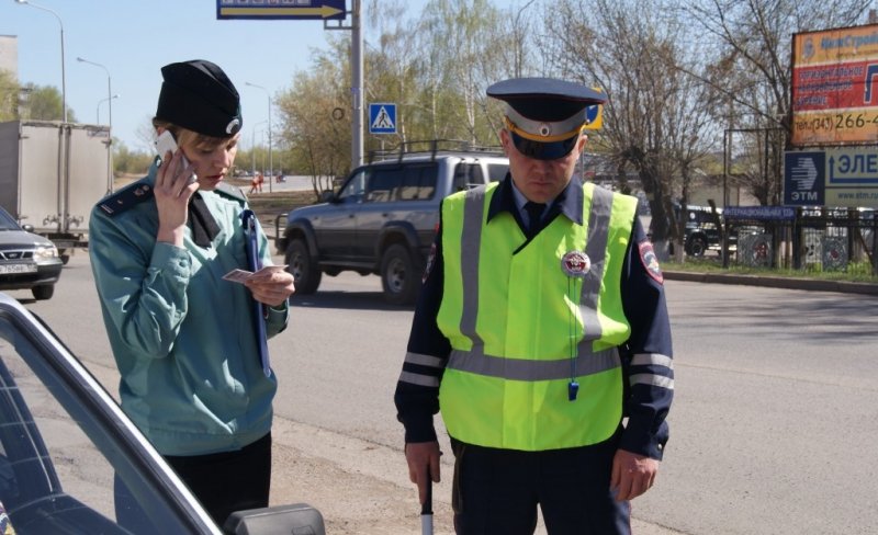 СТАВРОПОЛЬЕ. За первый день операции «Должник» на Ставрополье в счет уплаты задолженностей наложен арест на 16 автомобилей