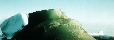 Ученые объяснили появление зеленых айсбергов