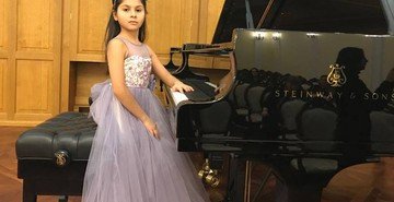 АЗЕРБАЙДЖАН. Восьмилетняя азербайджанская пианистка покорила Москву