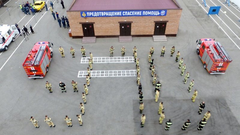 ЧЕЧНЯ. В Грозном провели флешмоб к 370-летию пожарной охраны России