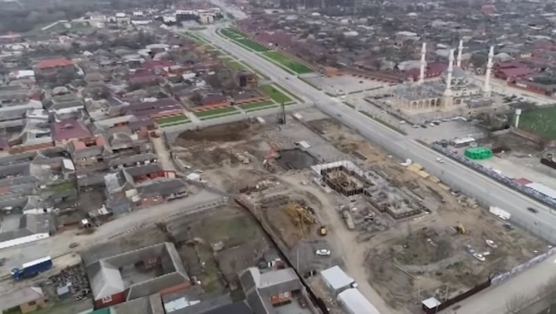 ЧЕЧНЯ. В Курчалое возводятся социально-значимые объекты