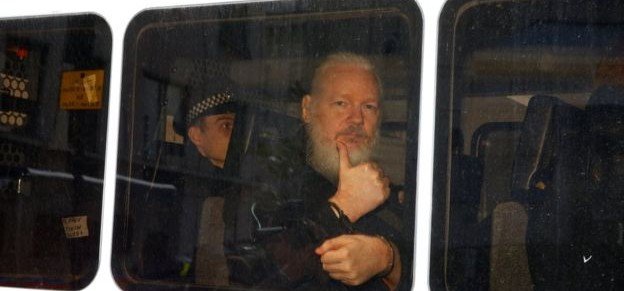 Эквадор тратил почти миллион долларов в год на содержание Ассанжа
