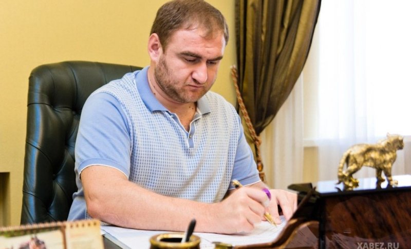 КЧР. Арашуков в СИЗО по памяти заполнил декларацию о доходах