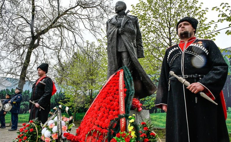 КРАСНОДАР. В Краснодаре  почтили память генерала Корнилова