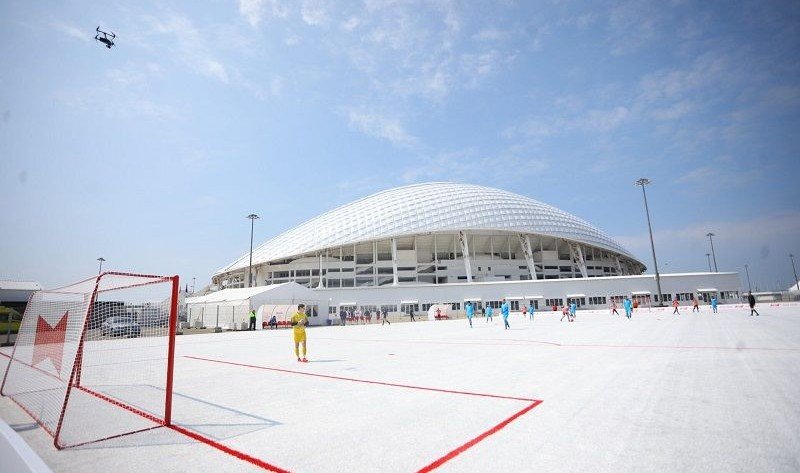 КРАСНОДАР. В Сочи появилось футбольное поле, изготовленное из переработанных пластиковых стаканов