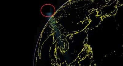 На фото Земли со спутника заметили странный столб света