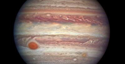 Полярные сияния Юпитера разогревают его атмосферу