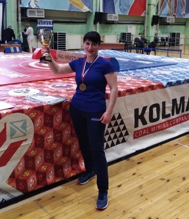 СЕВЕРНАЯ ОСЕТИЯ. Зита Кадзова стала бронзовым призером Всероссийских соревнований по мас-рестлингу