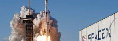 SpaceX столкнулась с «аномалией» при испытаниях двигателя