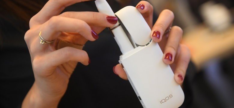В правительстве согласились приравнять IQOS к сигаретам