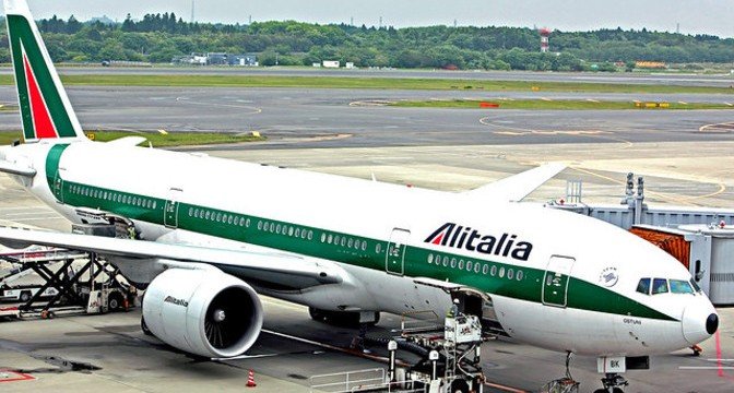 Alitalia отменила свыше 300 рейсов из-за забастовки пилотов