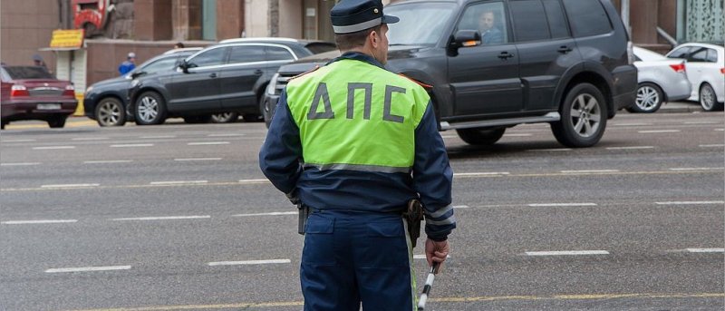 АСТРАХАНЬ. Житель Мордовии пытался дать астраханскому полицейскому взятку