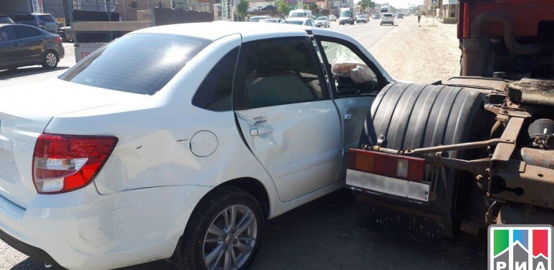 ДАГЕСТАН. В Дагестане один человек пострадал при столкновении четырех авто